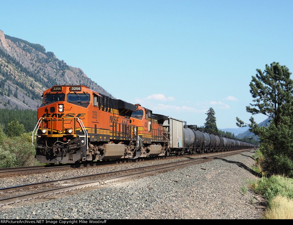 BNSF 3256